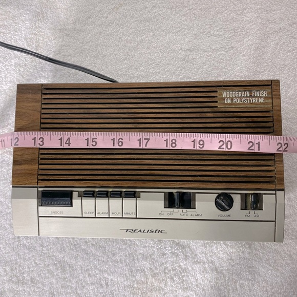 Vintage Realistic Chronomatic 252 Model 12-1560 AM/FM Clock Radio - Picture 15 of 16